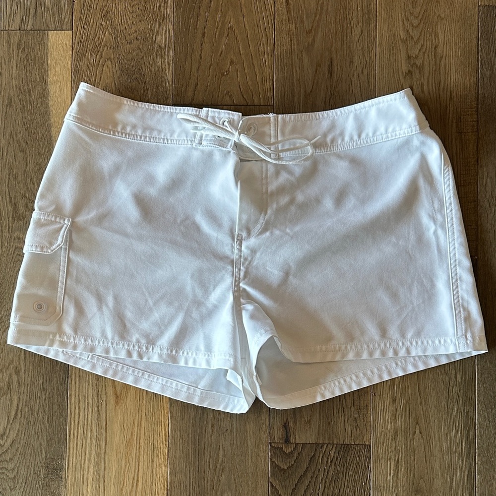 Jag Jeans White Cargo Shorts with Distressed Hem